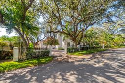 Picture of 150 W Sunrise Ave, Coral Gables, FL 33133