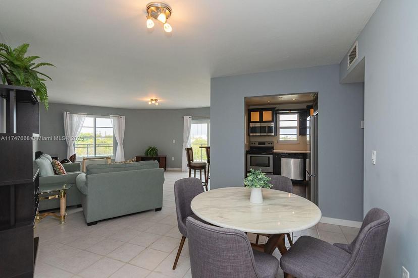 Picture of 7150 Indian Creek Dr # 503, Miami Beach FL 33141