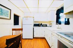 Picture of 702 Lori Dr # 190, Palm Springs, FL 33461