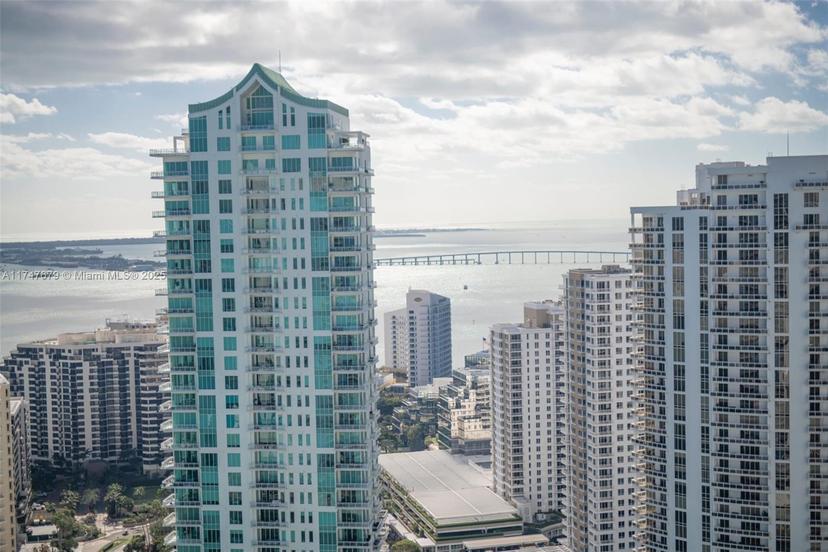 Picture of 325 S Biscayne Blvd # 4115, Miami FL 33131