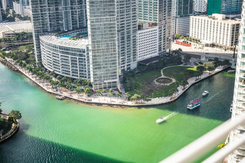 Picture of 325 S Biscayne Blvd # 4115, Miami FL 33131