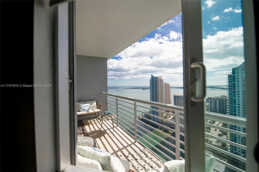 Picture of 325 S Biscayne Blvd # 4115, Miami FL 33131