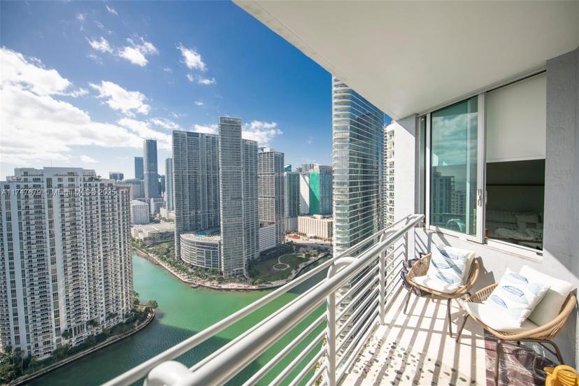 Picture of 325 S Biscayne Blvd # 4115, Miami FL 33131