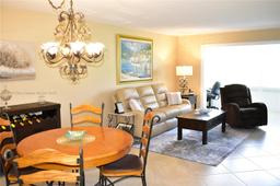 Picture of 9320 Sunrise Lakes Blvd # 107, Sunrise, FL 33322