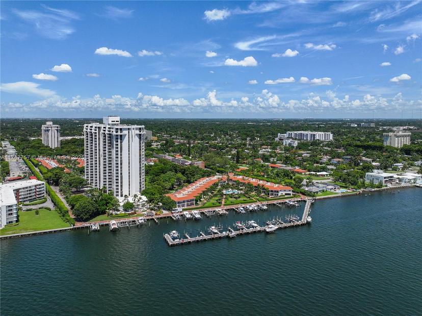 Picture of 4000 Towerside Ter, Miami FL 33138