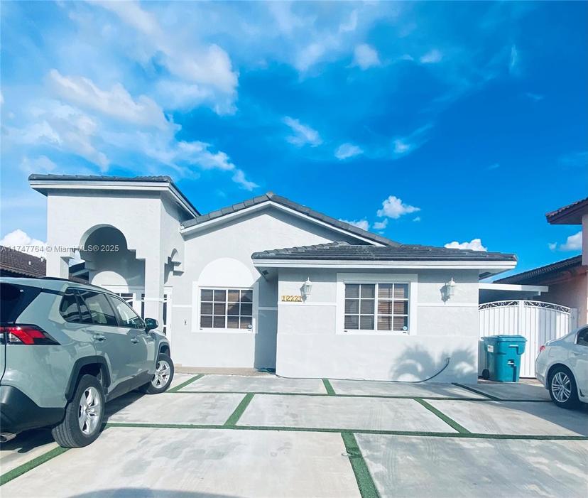 Picture of 12331 NW 98Th Pl, Hialeah Gardens FL 33018