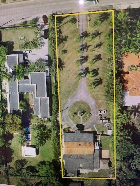 Picture of 8550 Miller Dr, Miami, FL 33155