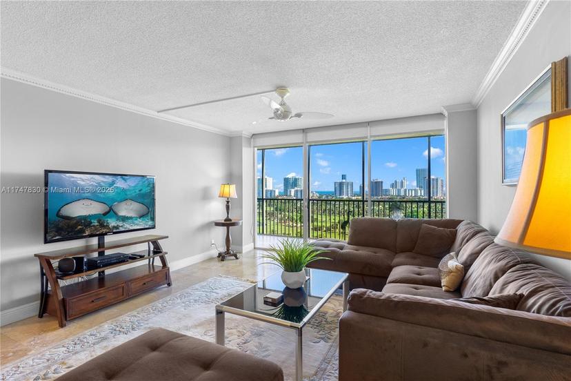 Picture of 20335 W Country Club Dr # 1706, Aventura FL 33180