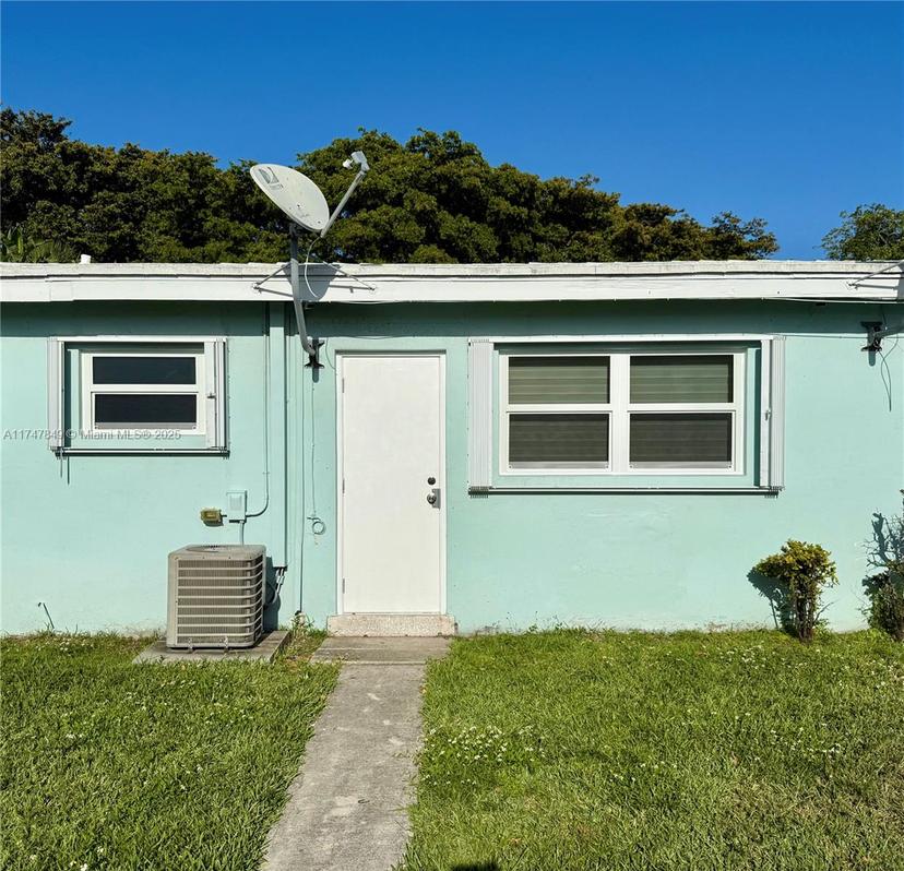 Picture of 3801 NE 22Nd Ter # 12, Lighthouse Point FL 33064