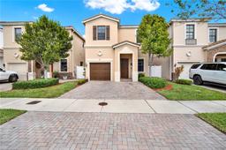 Picture of 805 NE 191St St, Miami, FL 33179