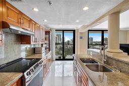 Picture of 210 174Th St # 902, Sunny Isles Beach, FL 33160