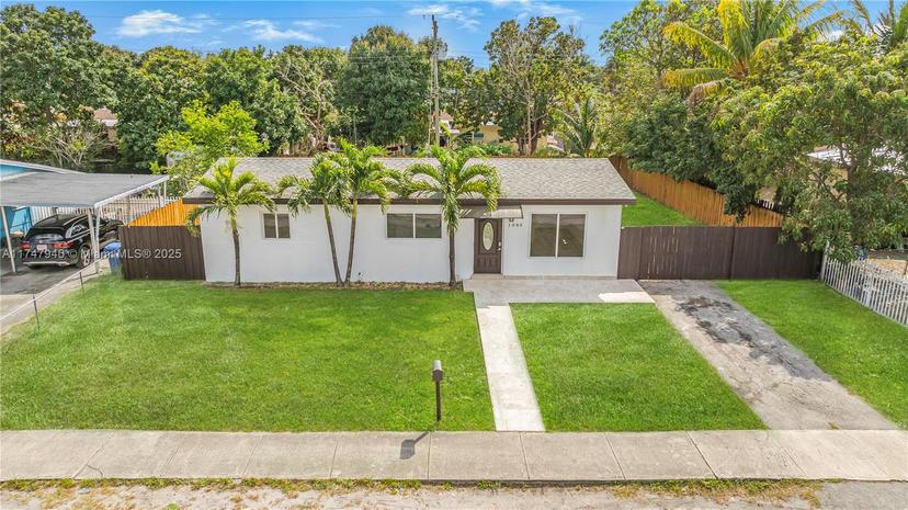 Picture of 1080 NE 213Th Ter, Miami FL 33179