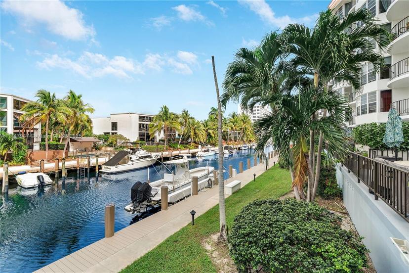 Picture of 3051 NE 48Th St # 308, Fort Lauderdale FL 33308