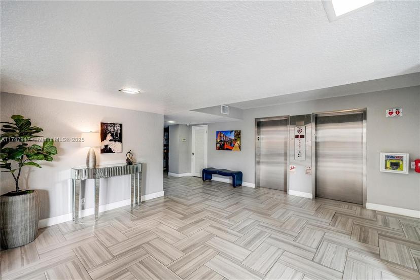 Picture of 3051 NE 48Th St # 308, Fort Lauderdale FL 33308