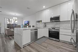 Picture of 11637 NW 87Th Ln # 0, Doral, FL 33178