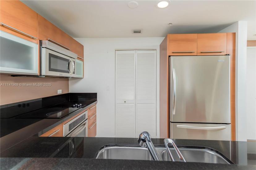 Picture of 253 NE 2Nd St # 3108, Miami FL 33132