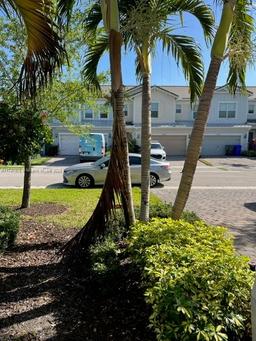 Picture of 3943 Mahogany Ln, Hollywood, FL 33021