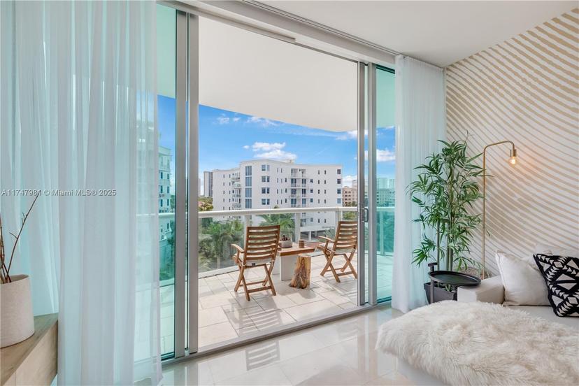 Picture of 3131 NE 188Th St # 710, Aventura FL 33180