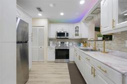 Picture of 951 NW 148Th St, Miami, FL 33168
