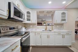 Picture of 951 NW 148Th St, Miami, FL 33168