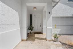 Picture of 6 Coconut Ln, Key Biscayne, FL 33149