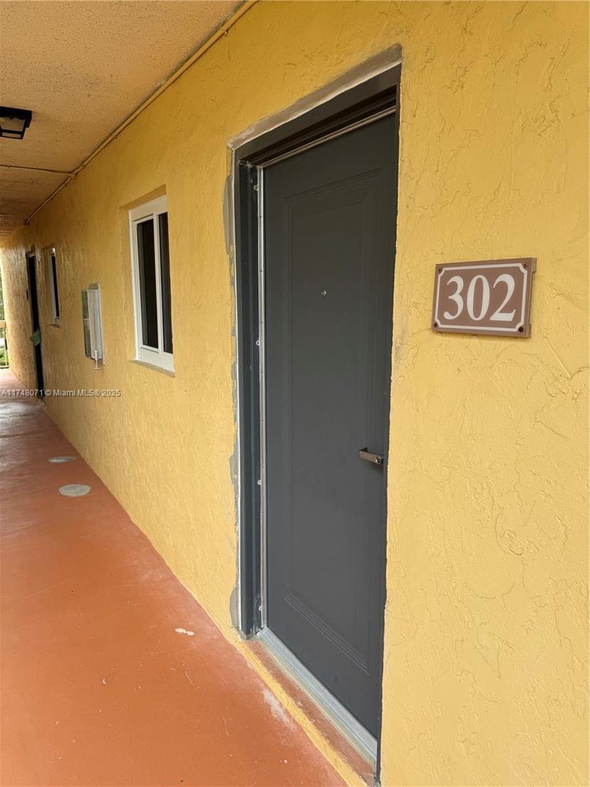 Picture of 7915 Camino Real # 302, Miami FL 33143