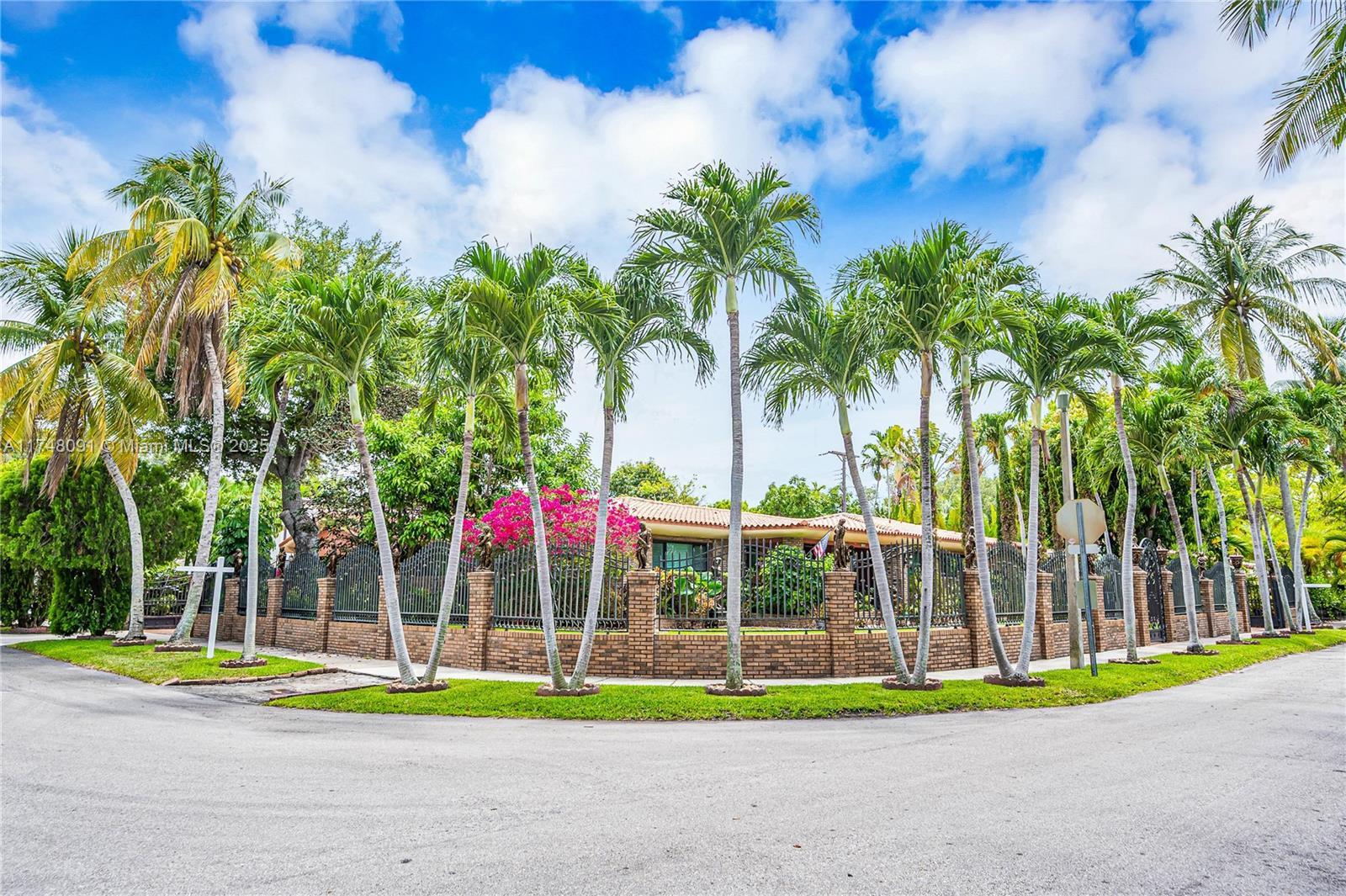 Picture of 110 W Shore Dr W, Miami, FL 33133