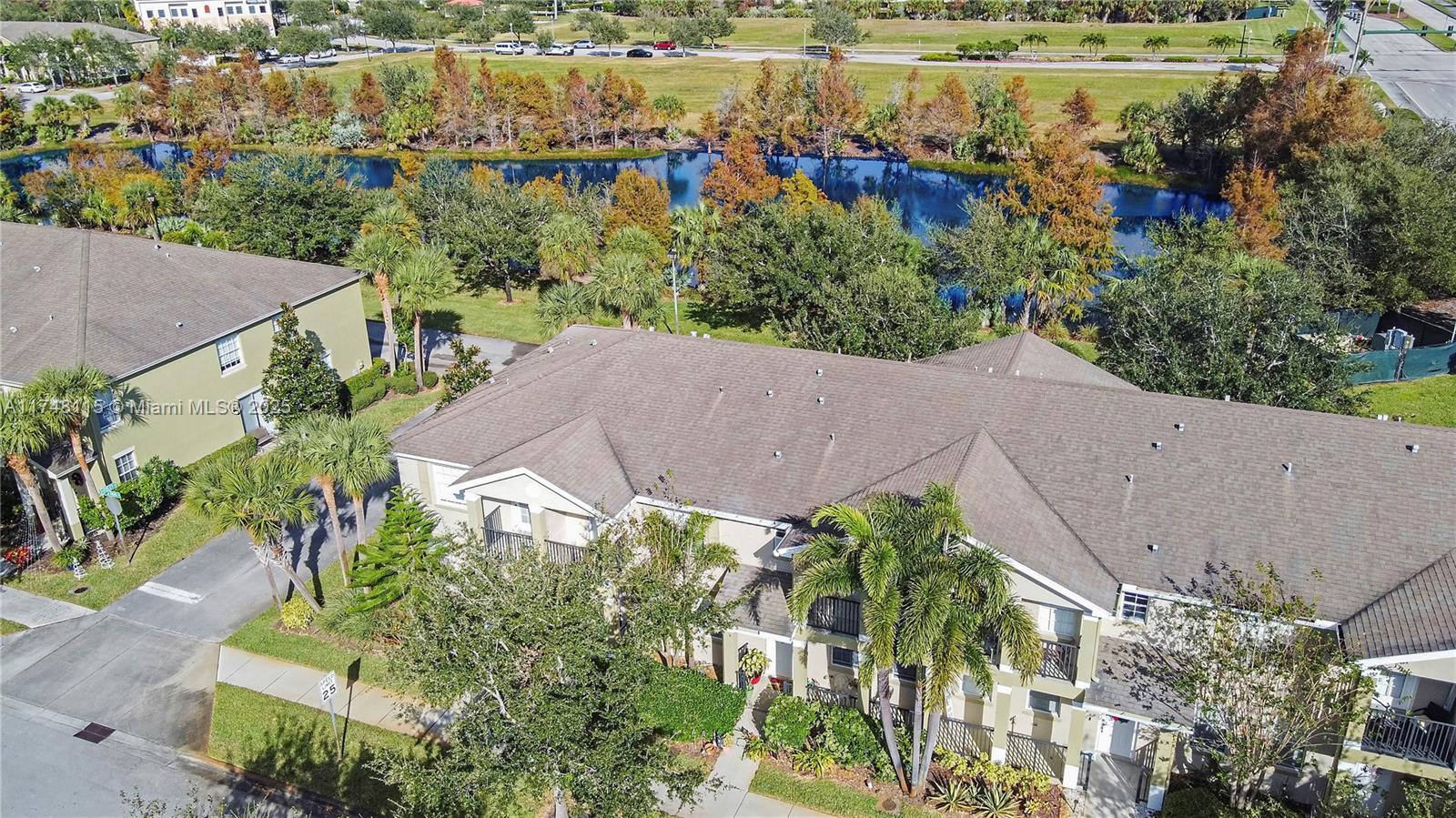 Picture of 2181 SE Fern Park Dr # 2181, Port St. Lucie, FL 34952
