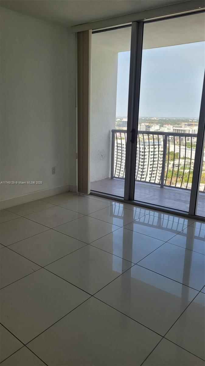 Picture of 1750 N Bayshore Dr # 3311, Miami FL 33132