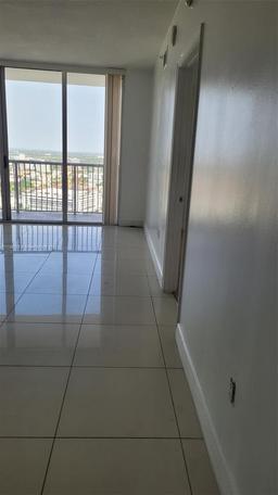 Picture of 1750 N Bayshore Dr # 3311, Miami, FL 33132