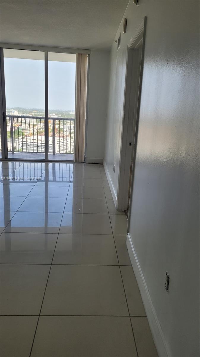 Picture of 1750 N Bayshore Dr # 3311, Miami FL 33132