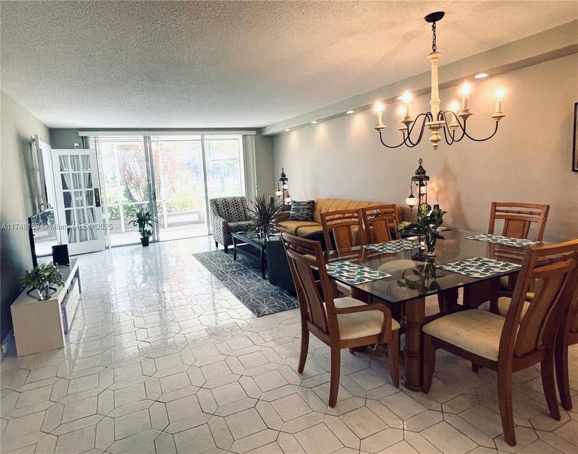 Picture of 3800 Oaks Clubhouse Dr # 112, Pompano Beach FL 33069