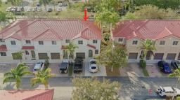 Picture of 21119 NW 14Th Pl # 437, Miami Gardens, FL 33169