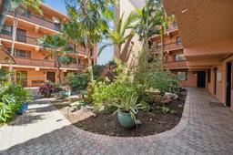 Picture of 620 Tennis Club Dr # 311, Fort Lauderdale, FL 33311