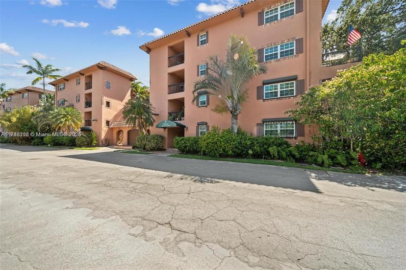 Picture of 620 Tennis Club Dr # 311, Fort Lauderdale FL 33311