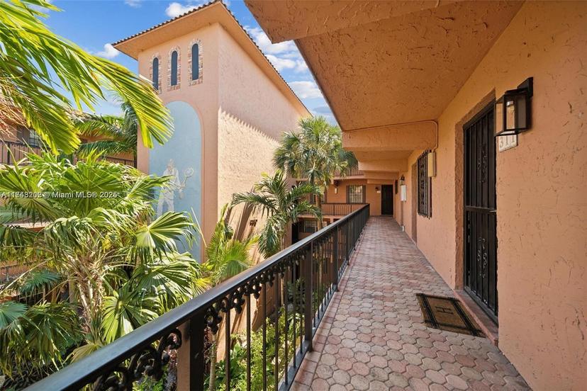 Picture of 620 Tennis Club Dr # 311, Fort Lauderdale FL 33311