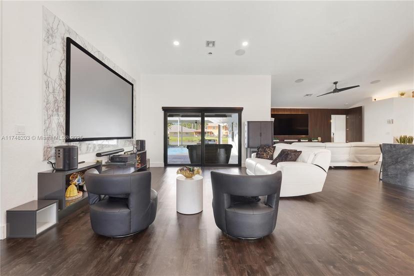 Picture of 6677 Blue Bay Cir, Lake Worth FL 33467