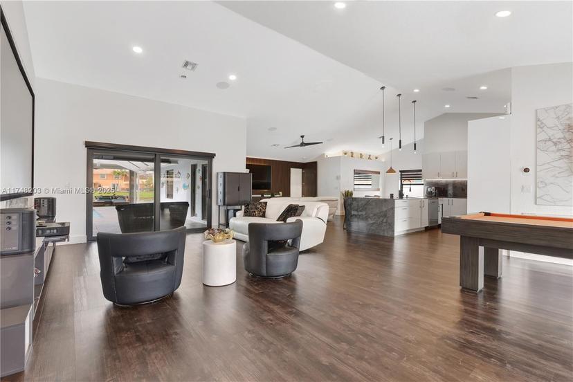 Picture of 6677 Blue Bay Cir, Lake Worth FL 33467