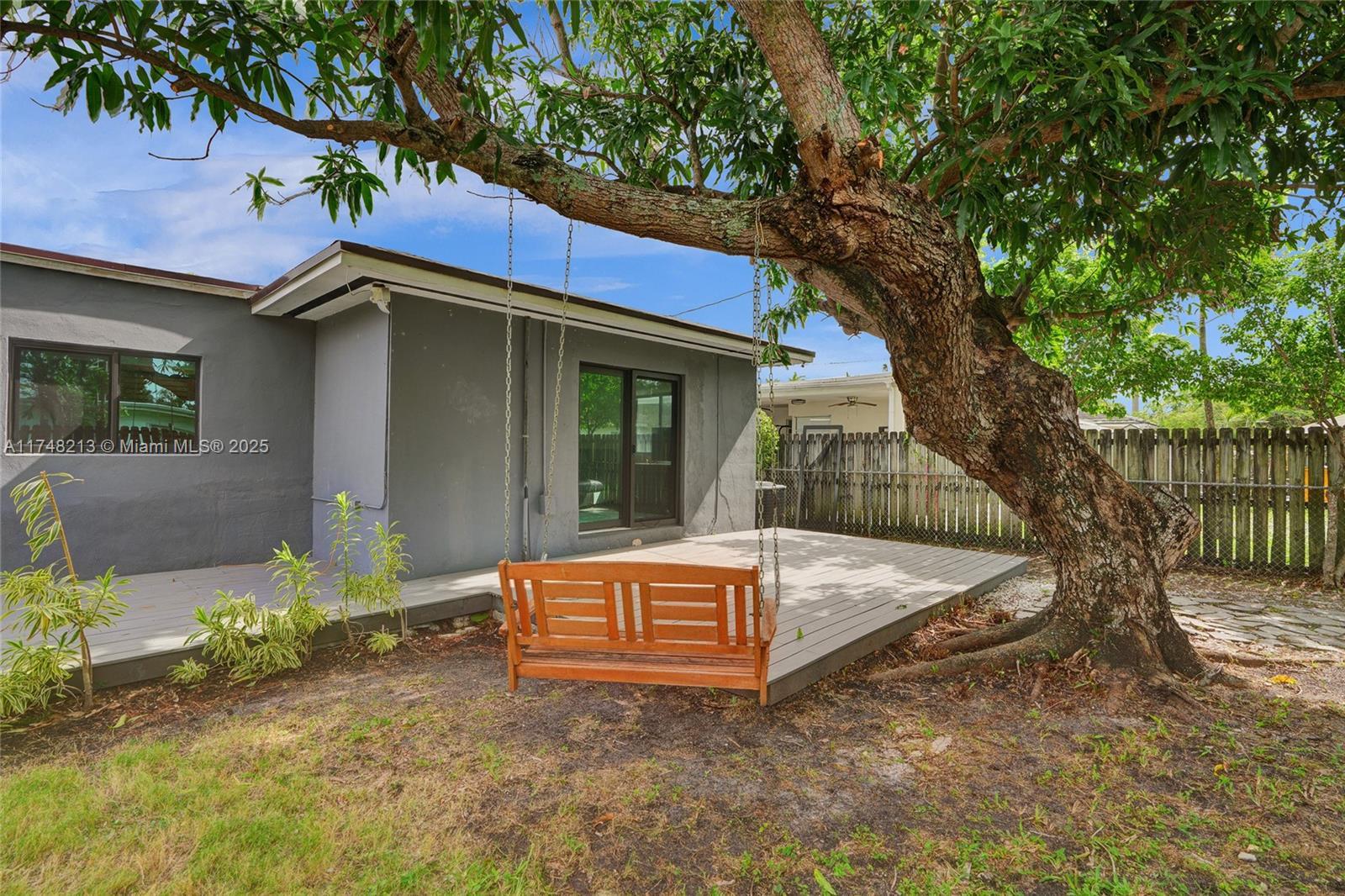 Picture of 7548 Adventure Ave, North Bay Village, FL 33141