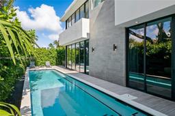 Picture of 121 2Nd Dilido Terr Unit # 2, Miami Beach, FL 33139