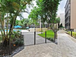Picture of 2800 N 46Th Ave # A608, Hollywood, FL 33021
