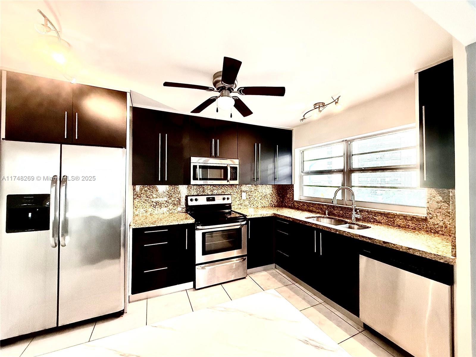 Picture of 1825 S Ocean Dr # 614, Hallandale Beach, FL 33009