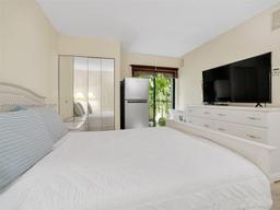 Picture of 219 Poinciana Dr # 209, Sunny Isles Beach, FL 33160