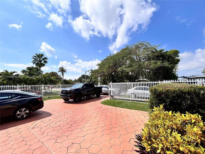 Picture of 5401 SW 99Th Ave, Miami FL 33165