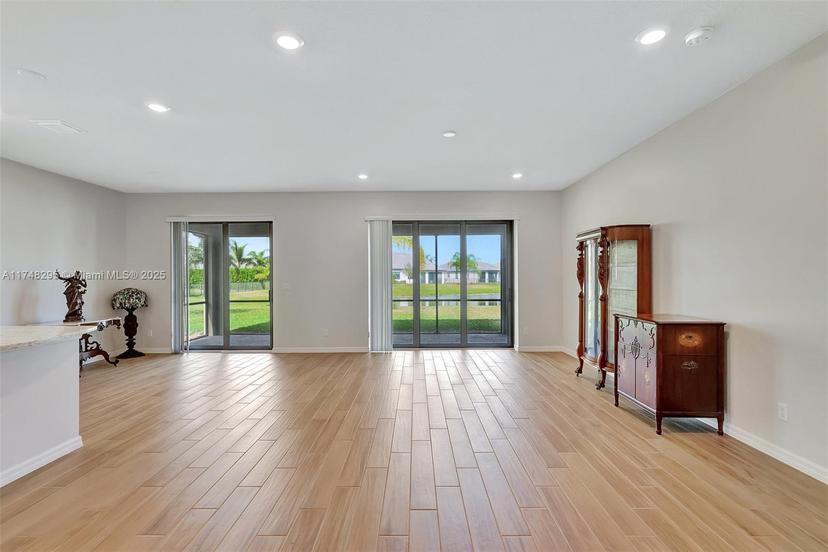 Picture of 727 SE Boboli Way, Port St. Lucie FL 34984