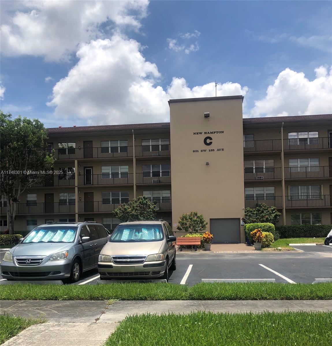 Picture of 301 SW 135Th Ave # 402C, Pembroke Pines, FL 33027