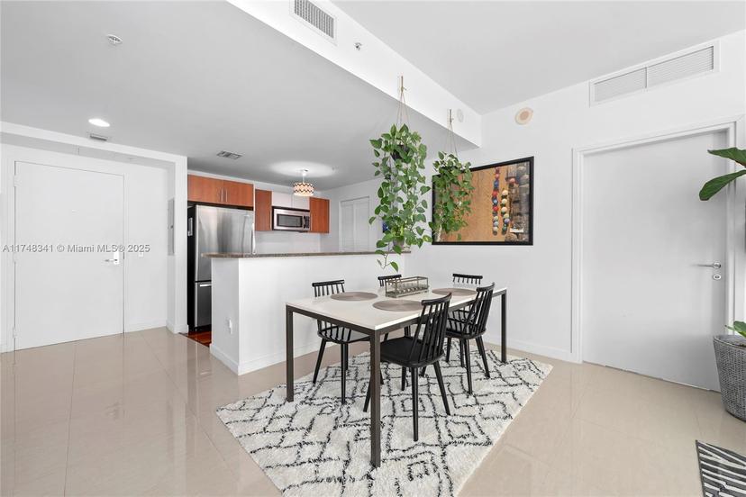 Picture of 300 S Biscayne Blvd # 3604, Miami FL 33131