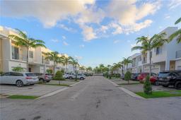 Picture of 7250 NW 103Rd Path, Doral, FL 33178