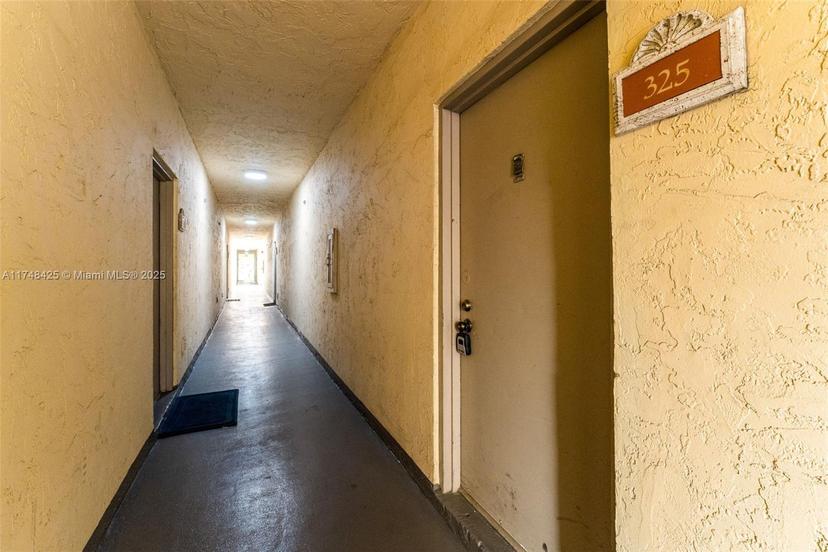 Picture of 8180 Geneva Ct # 325, Doral FL 33166
