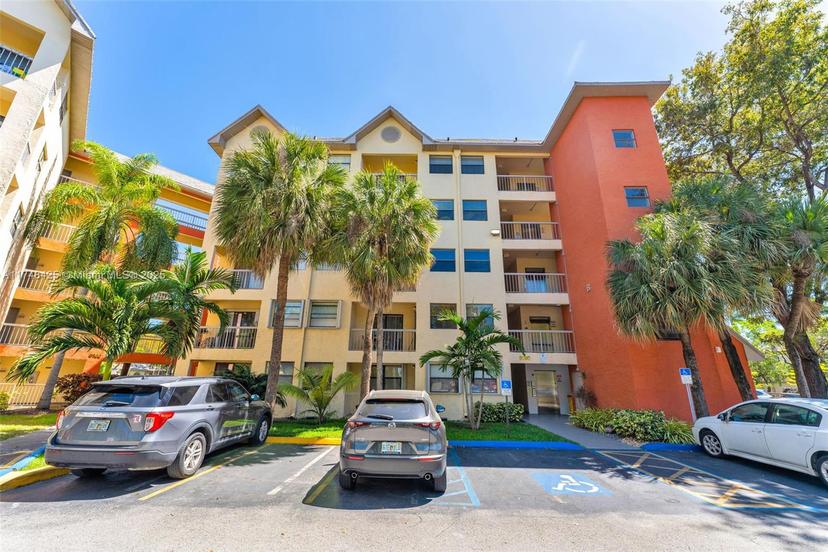 Picture of 8180 Geneva Ct # 325, Doral FL 33166